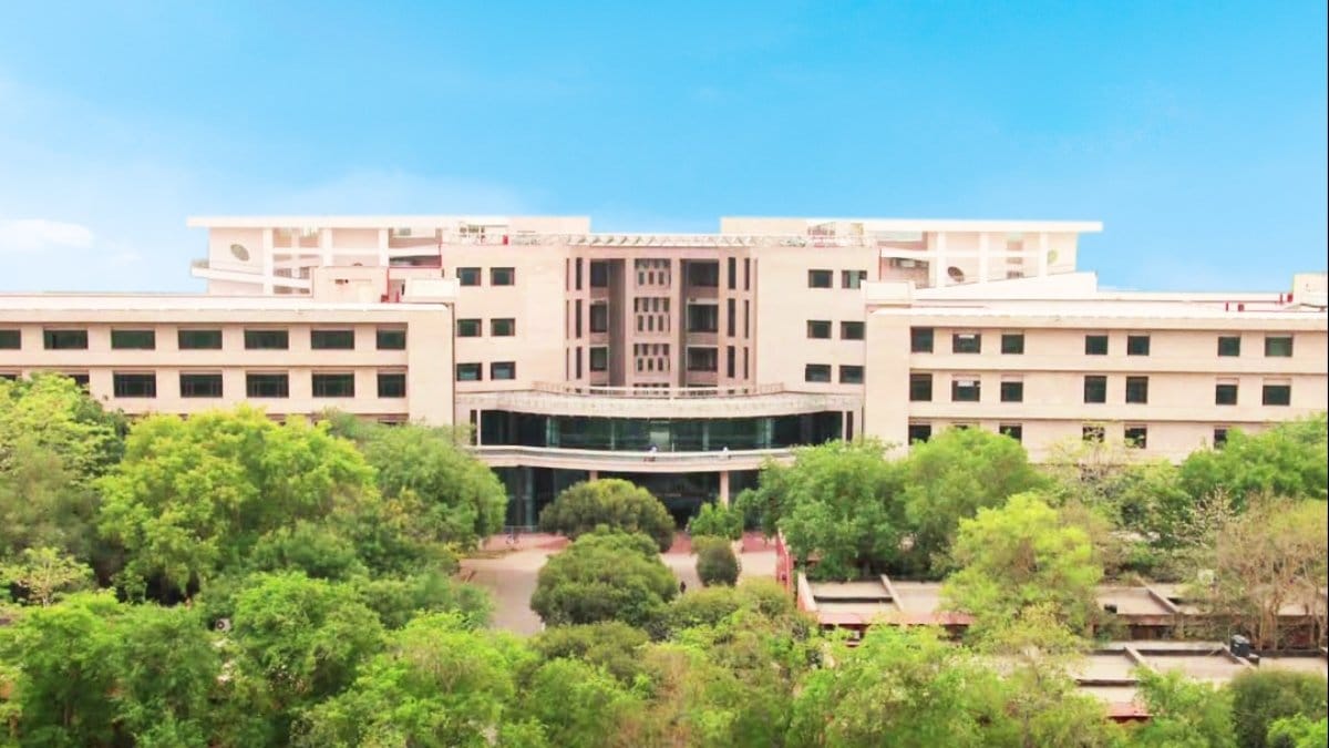 IIT