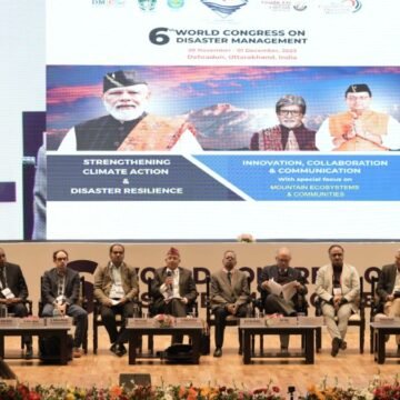 1-225 On the second day of the sixteenth World Disaster Management Conference, scientists and experts deliberated on various aspects of disaster management