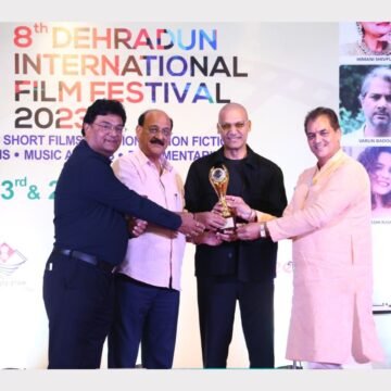 1-73 8th Dehradun International Film Festival Wraps Up in Grand Style: A Glimpse Into the Glamour and Talent of Uttarakhand