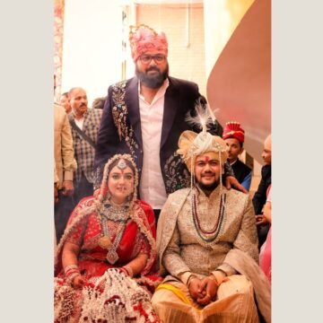 Famous singer Hansraj Raghuwanshi ties the knot with old friend Komal Saklani; Mahant Gaurav Sharma shared pics