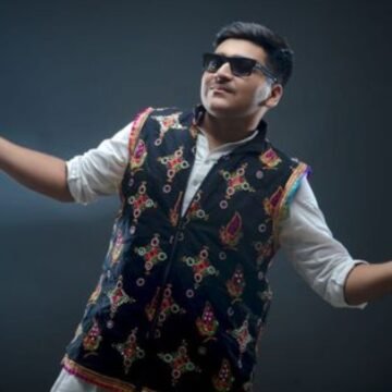 featured-6 17-Year-Old Prodigy Venkatesh Agrawal’s New Hit Song “Raas Garba” Delights Fans
