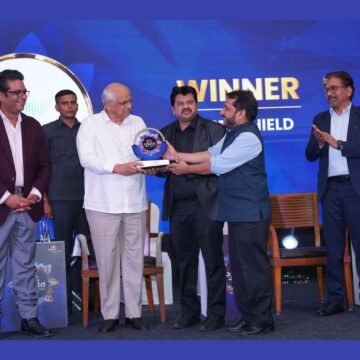 1-1-71 Gujarat CM Bhupendra Bhai Patel Honors Instashield With Best Innovation Technology Award at Gems of Gujarat Awards & Conclave 2023