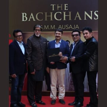 1-147 Amitabh Bachchan launches SMM Ausaja’s Om Books International’s The Bachchans: A Saga of Excellence Unveiling