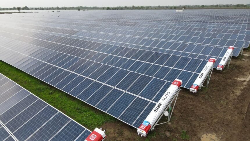 Featured-Image-PNN KP Group’s KPI Green OMS Takes Solar Panel Maintenance to the Next Level with Water-Saving Robots