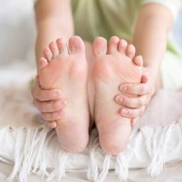 How To Heal Cracked Heels?