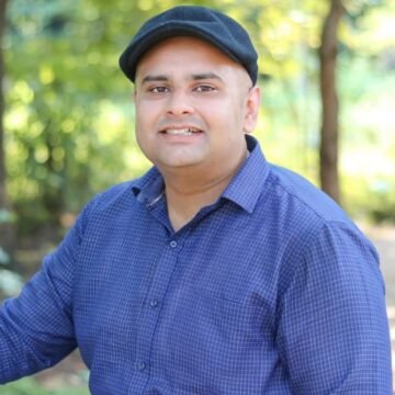 Laha Sniffs The Scent of Redemption