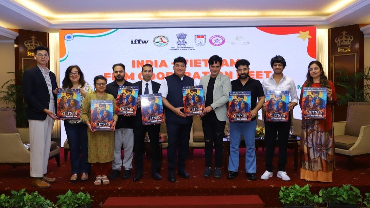 30-08-sarvesh-Goel-Featured-image Sarvesh Goel Unveils Poster for “Love in Vietnam” at Namaste Vietnam Festival