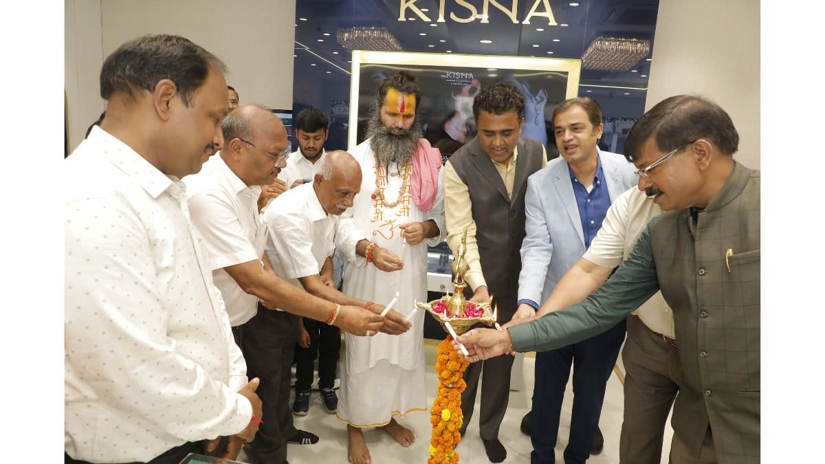 PNN-images-17-10-10 KISNA Diamond and Gold Jewellery Launches its 2nd Exclusive Showroom in Gwalior