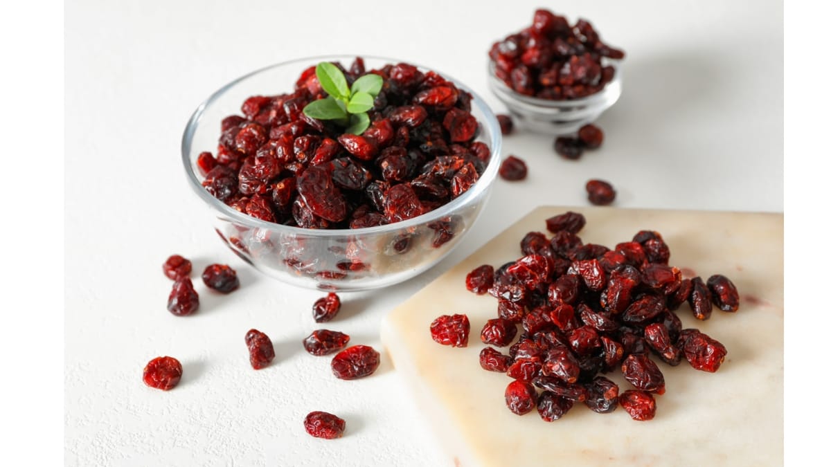 2526006981-Cranberries Cranberries: A Nutritional Powerhouse for Gut and Overall Health