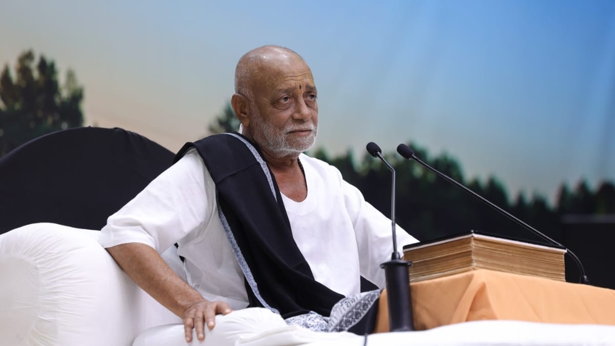 2526007794-Morari-Bapu-Auschwitz-PNN- Morari Bapu’s Ram Katha in Katowice: A Solemn Tribute to Auschwitz Victims