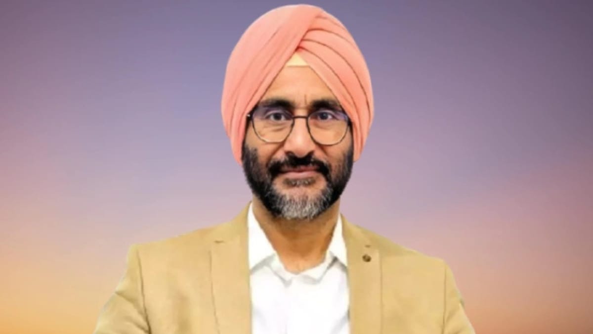 2-7 Corporate Leader-Turned-Author Gurucharan Singh Gandhi Launches Transformative Career Guide, Careerathon published by Leadstart