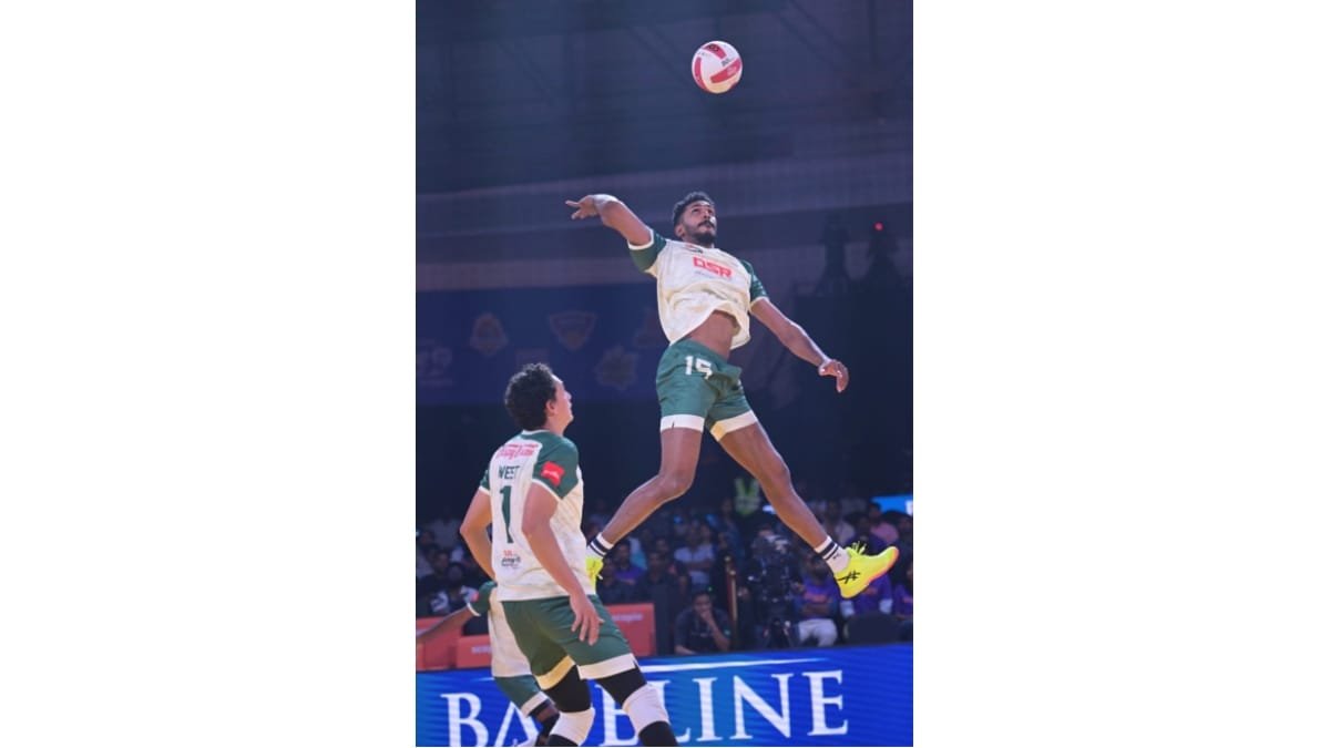 PNN-2025-10-16T152322713 Bengaluru Torpedoes Prevail Over Spirited Calicut in PVL Classic