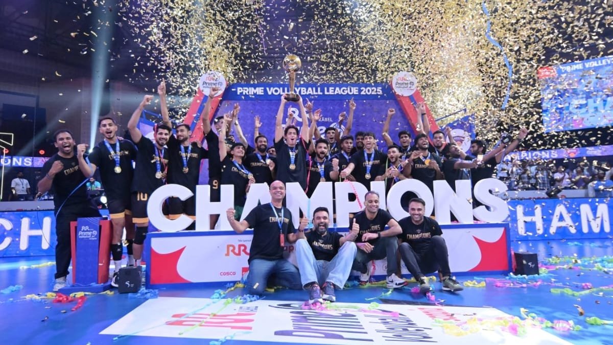 PNN-2025-10-27T151133105 PVL 2025 Season 4 (Final): Bengaluru Torpedoes Become Champions of Season 4 with Dominant Win Over Mumbai Meteors in Final