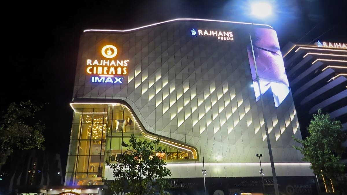 Main Rajhans Precia Completes a Year, Emerges as a Premium Entertainment Destination in Surat