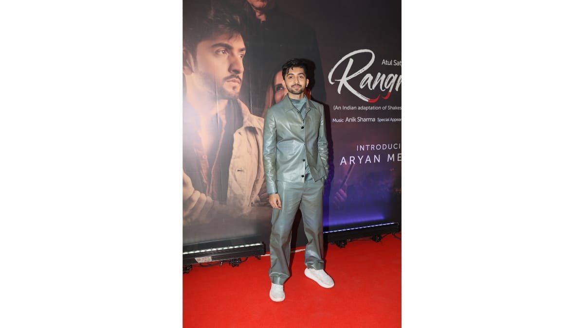 1-23 Aryan Mehta Makes a Powerful Debut in “Rangrezz”, The Indian Reimagining of Shakespeare’s Othello That Captivated Theatre Circles