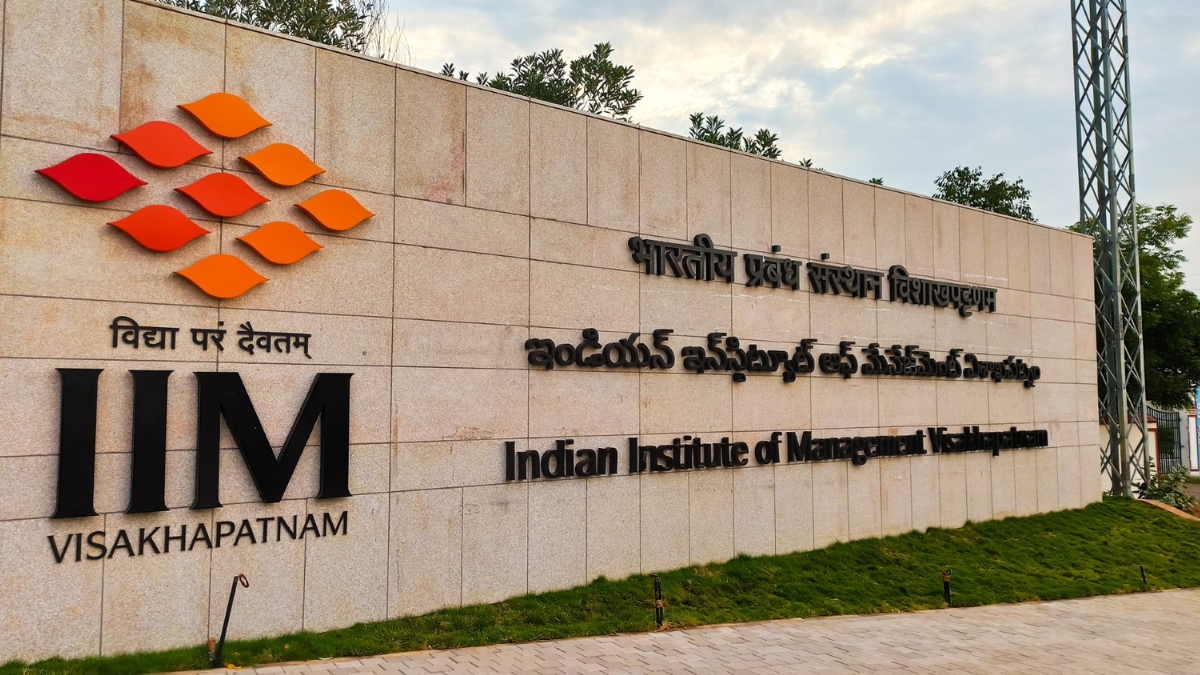 PNN-77 IIM Visakhapatnam invites applications for 4th batch of Executive MBA Programme