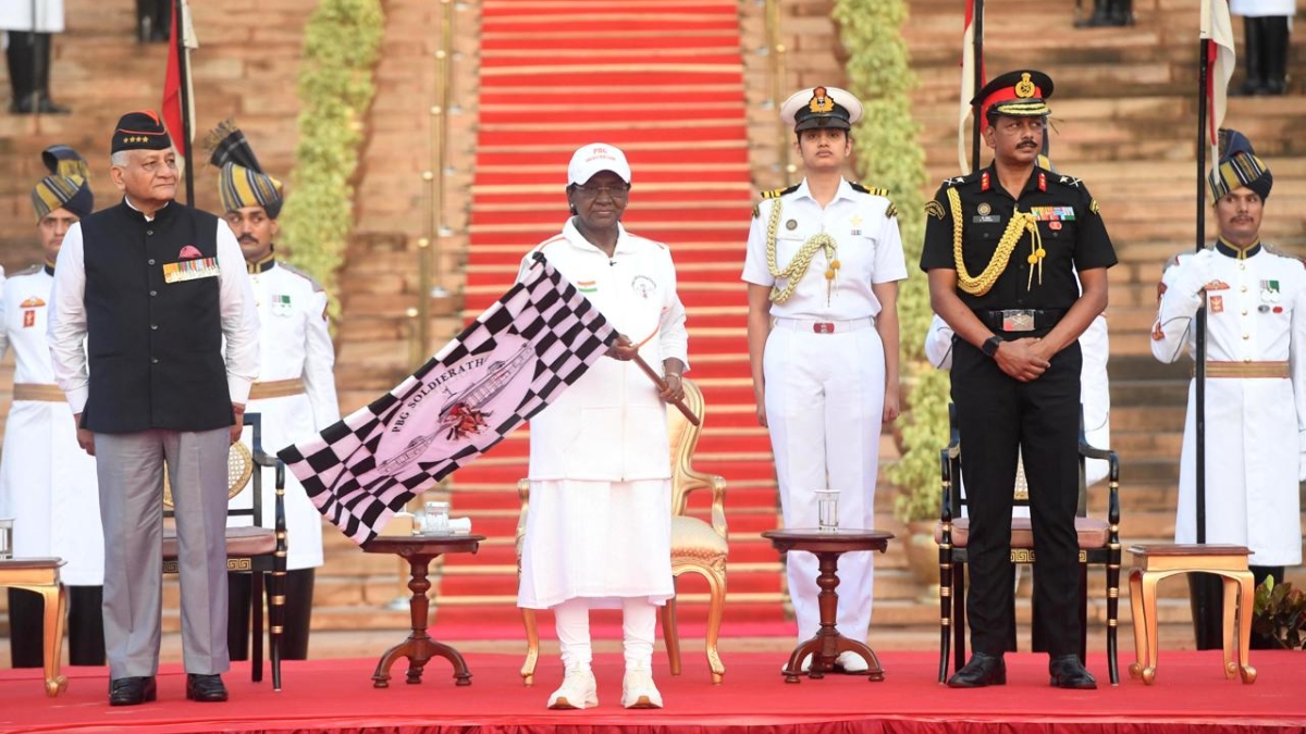 PNN-2026-08-08T104248259 Hon’ble President of India Smt Droupadi Murmu Flags Off the Inaugural President’s Bodyguard Soldierathon from Rashtrapati Bhavan