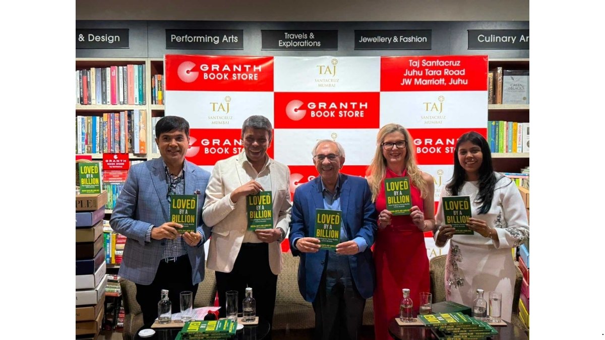 PNN-2026-08-22T104803691 Nadir Godrej launches Dheeraj Gupta’s book ‘Loved By A Billion’.
