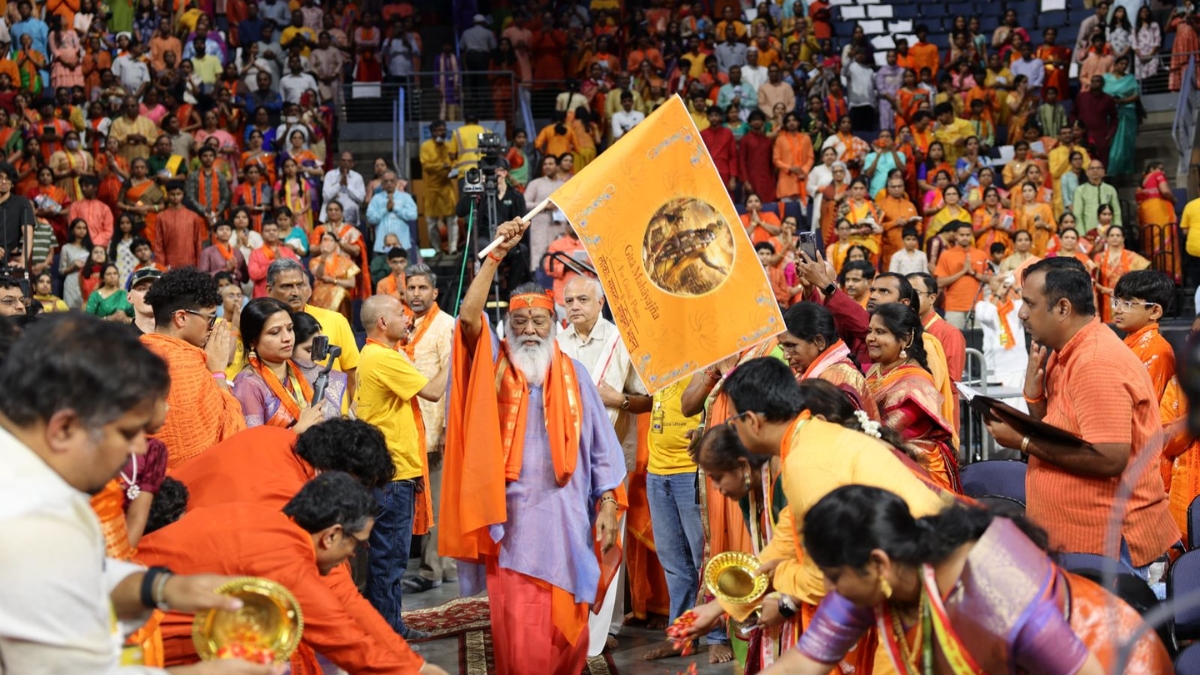PNN-24-1 Dallas Hosts Historic Srimad Bhagavad Gita Parayana and World Peace Prayer in the Divine Presence of Sri Ganapathy Sachchidananda Swamiji