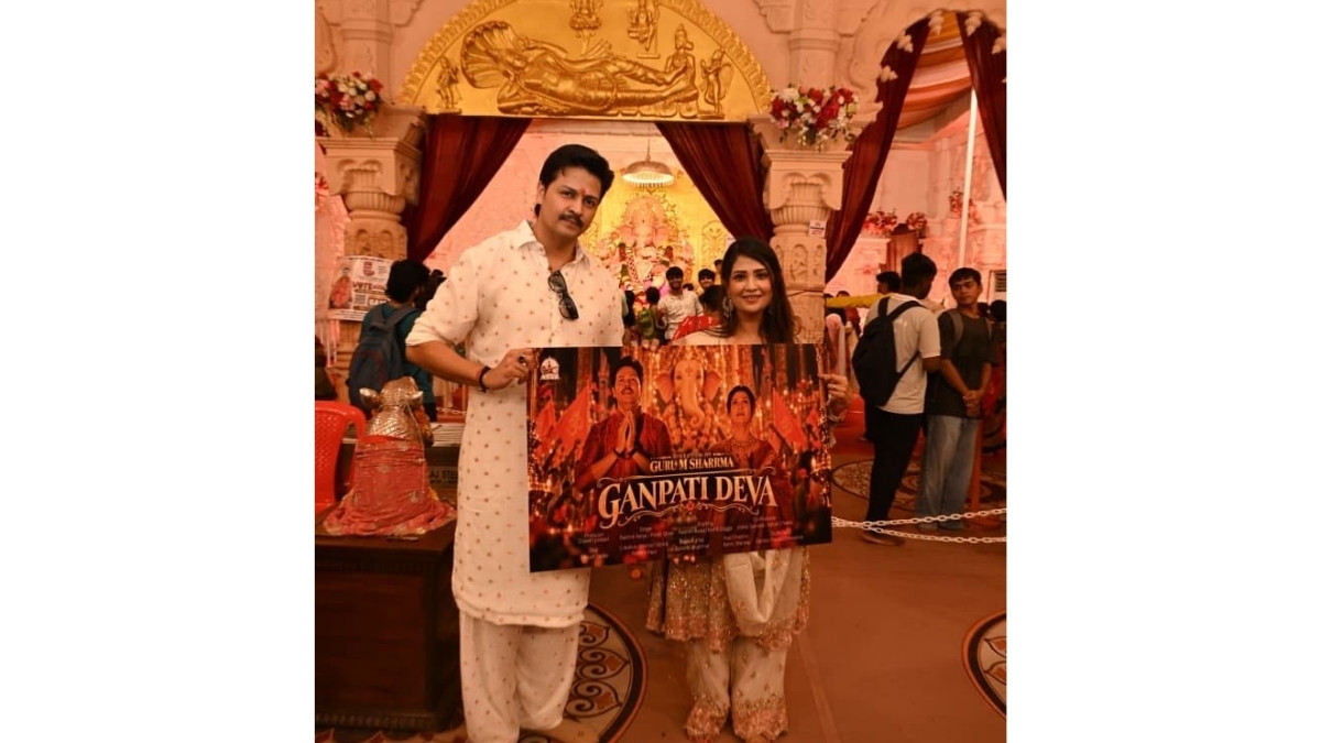 PNN-77-1 A Divine Double Blessing for Singer Rashmi Arya: ‘Ganpati Deva’ Unveiled Under the Auspicious Blessings of Lalbaugcha Raja & Andhericha Raja